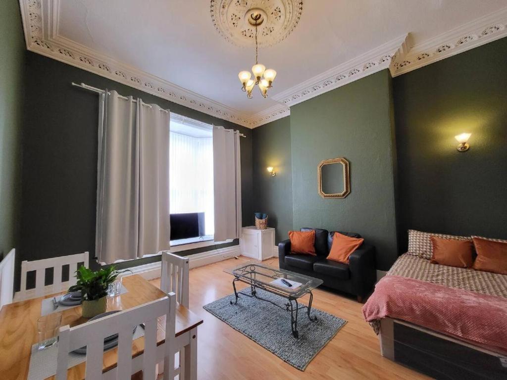 Digbeth City Centre Apartment Sleeps 12 Opposite Coach Station Birmingham Extérieur photo